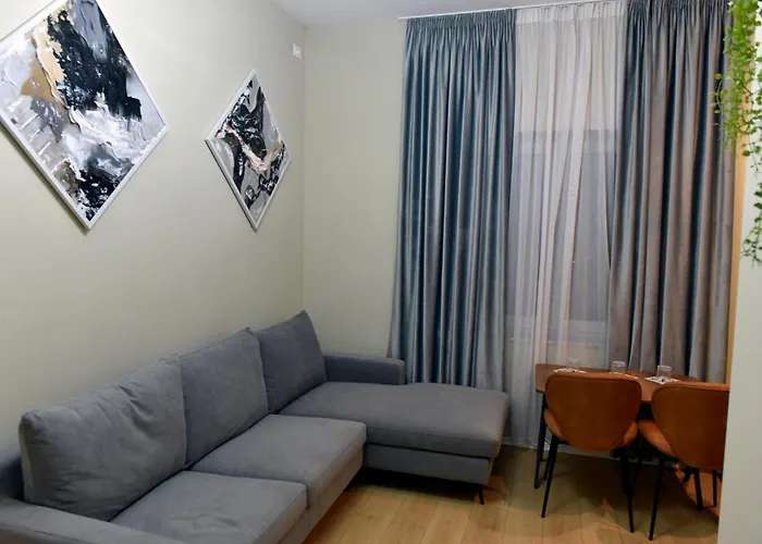 City Center And Apartman